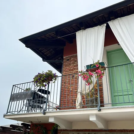 Olga Nelle Langhe * Monforte dʼAlba