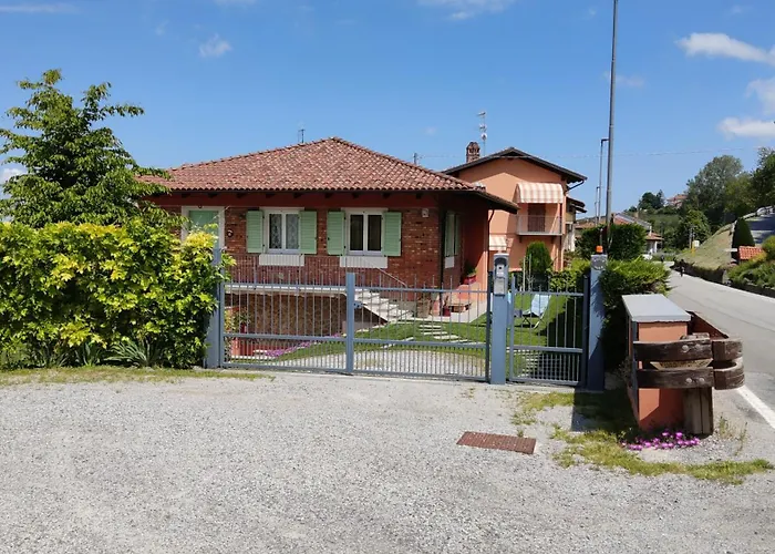 Olga Nelle Langhe Apartment Monforte dʼAlba